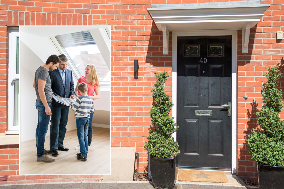 People viewing property / front of UK house