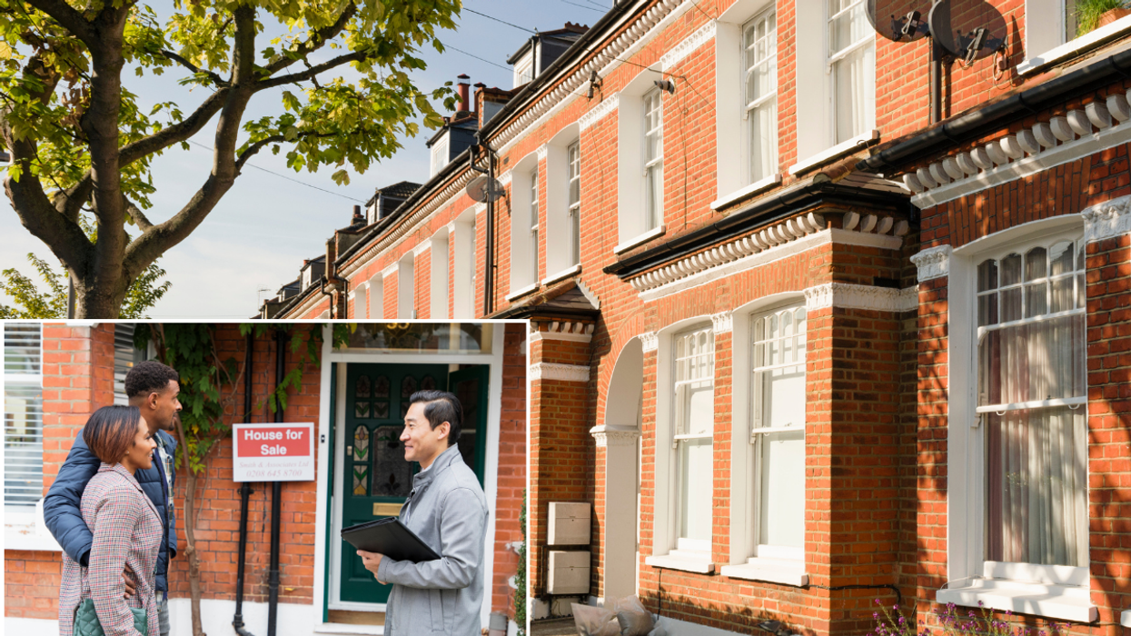 People viewing property / houses