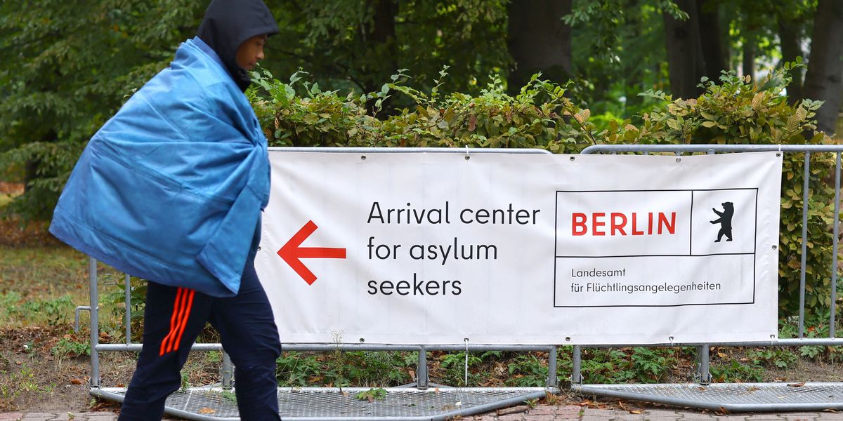 NextImg:Germany's biggest newspaper publishes 50-point manifesto for migrants - 'Adapt or leave!'
