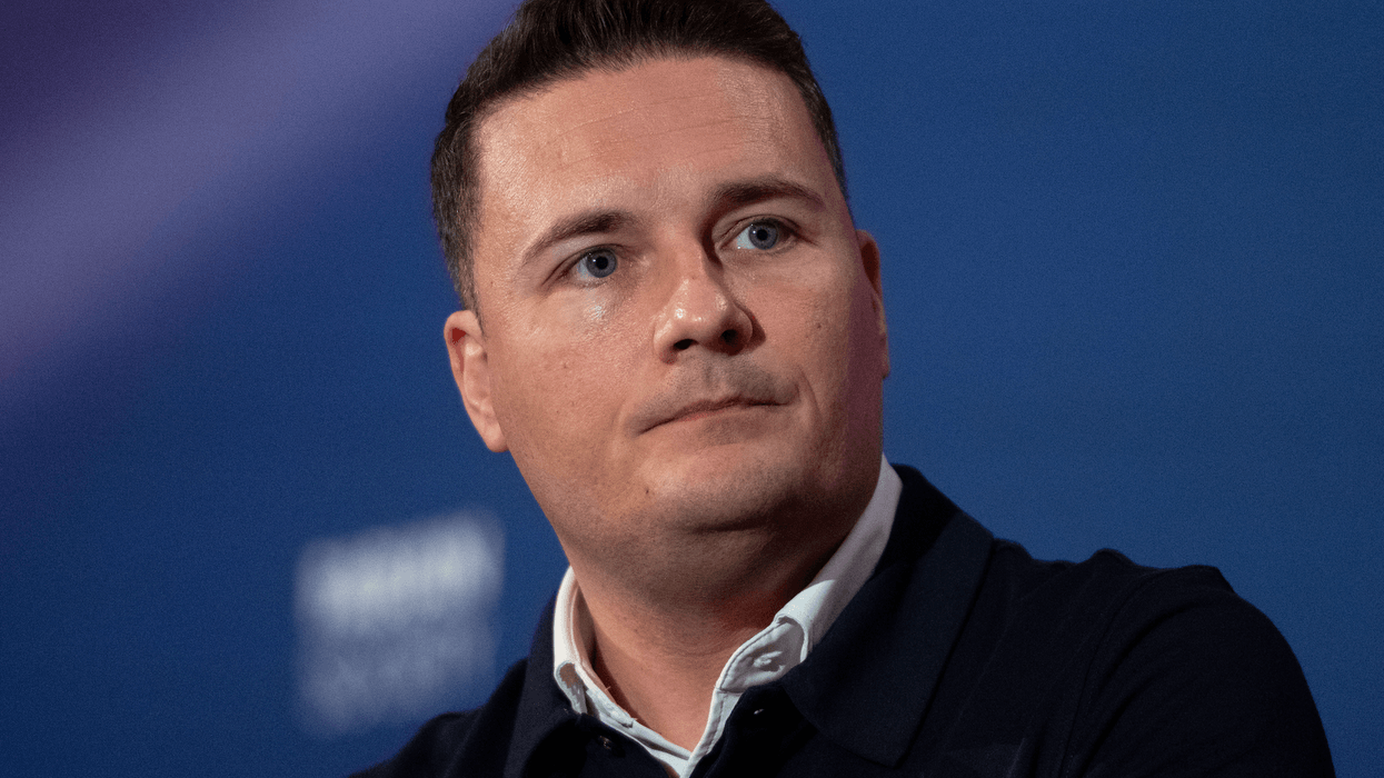 Peter Mandelson (middle)