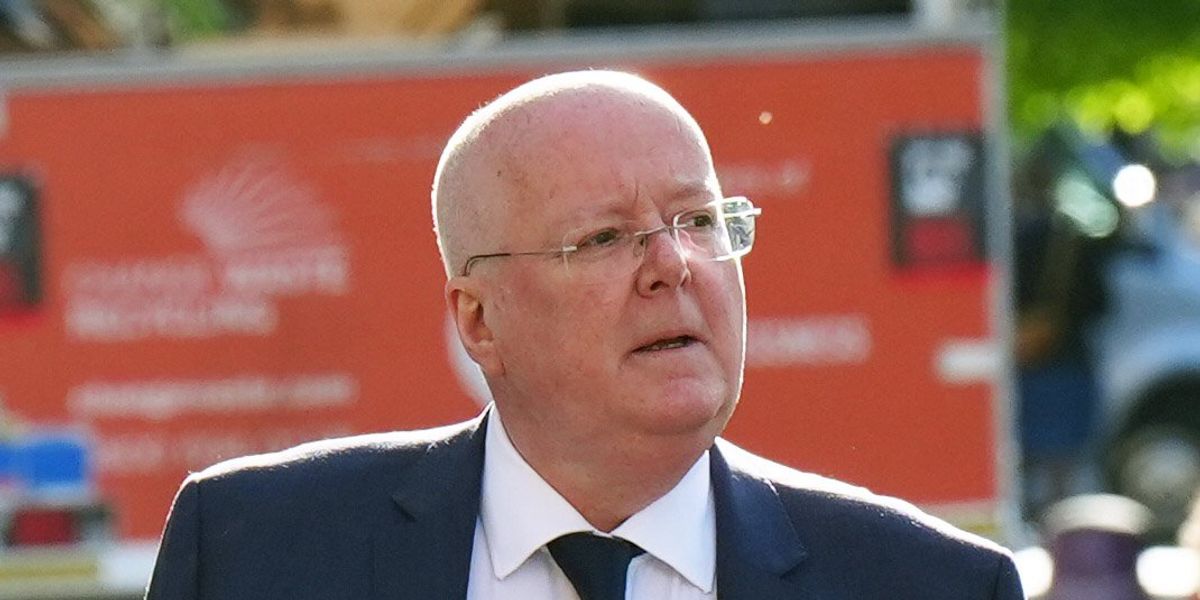 Nicola Sturgeon’s husband Peter Murrell admits embezzling £400,000 in SNP funds Nicola Sturgeon’s husband Peter Murrell admits embezzling £400,000 in SNP funds