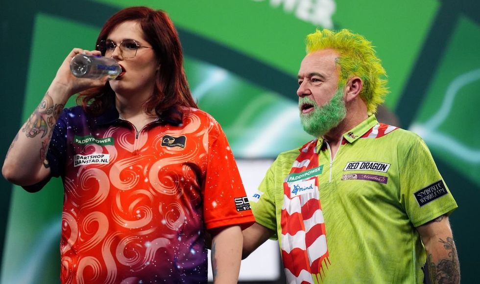 Peter Wright beat trans player Noa-Lynn van Leuven 3-0 in the first round