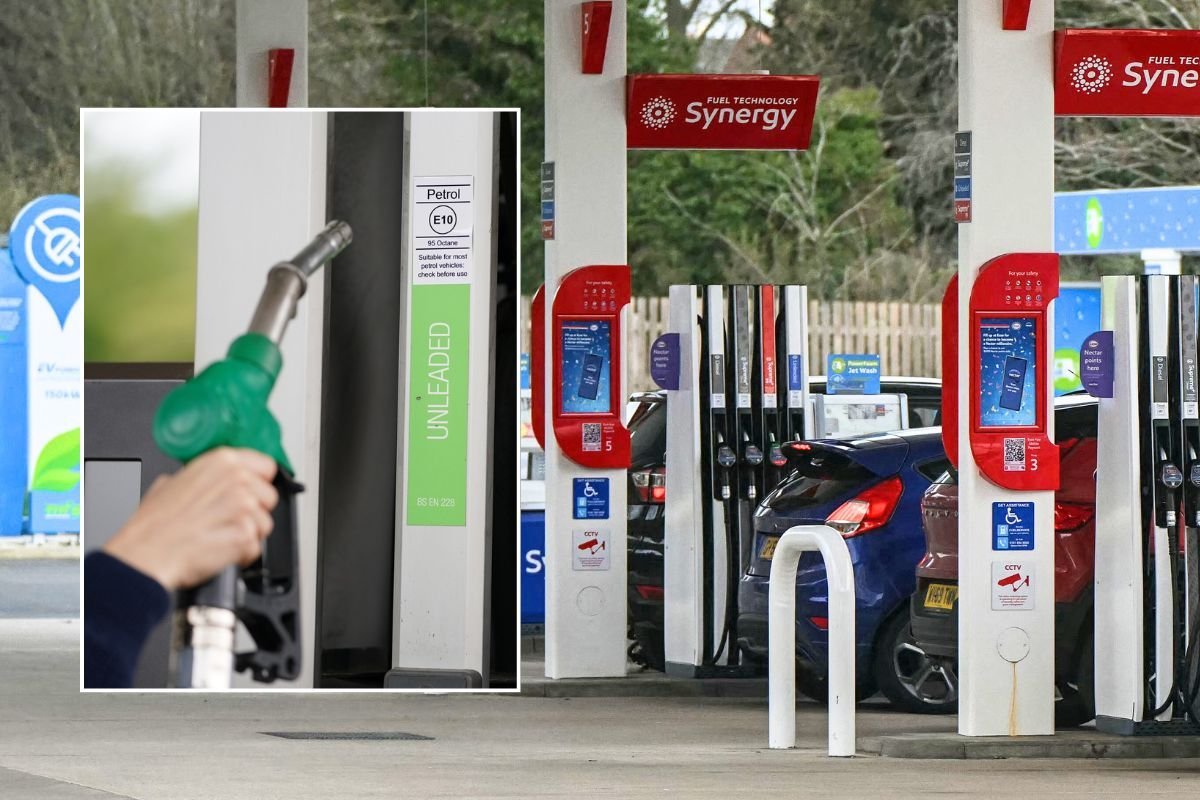 Petrol pump and a petrol station