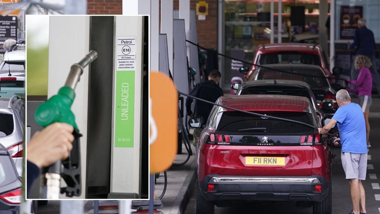 Petrol pump and a petrol station