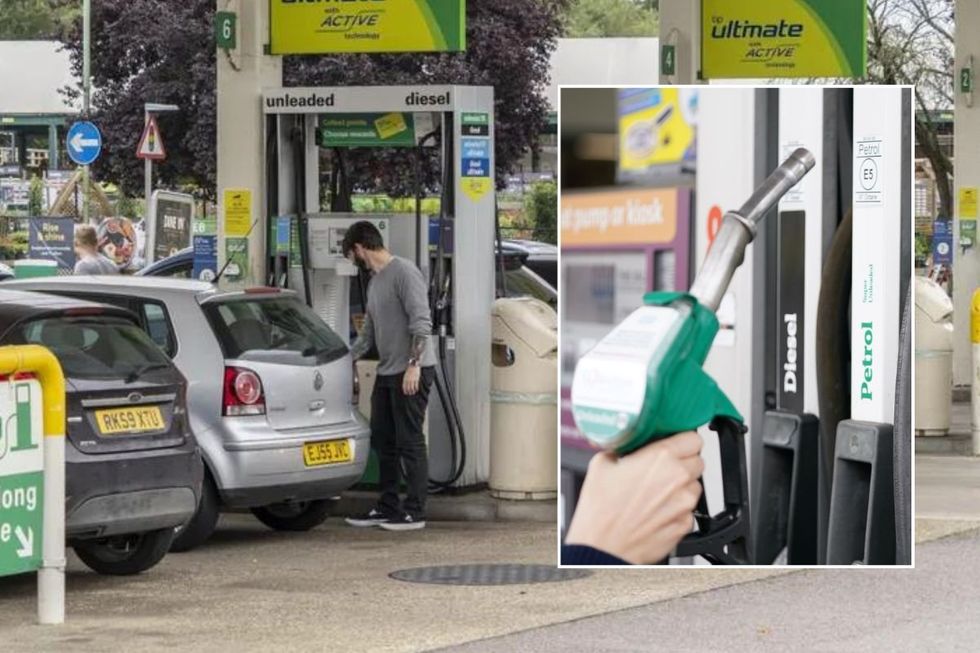 Petrol station and a fuel pump