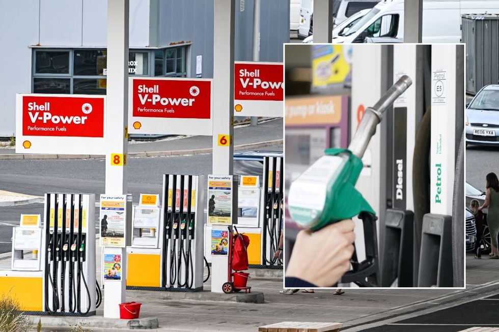 Petrol station and a fuel pump