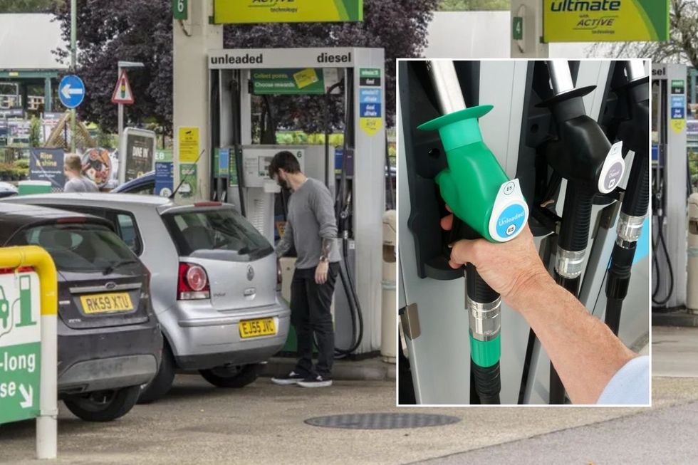 Petrol station and a fuel pump