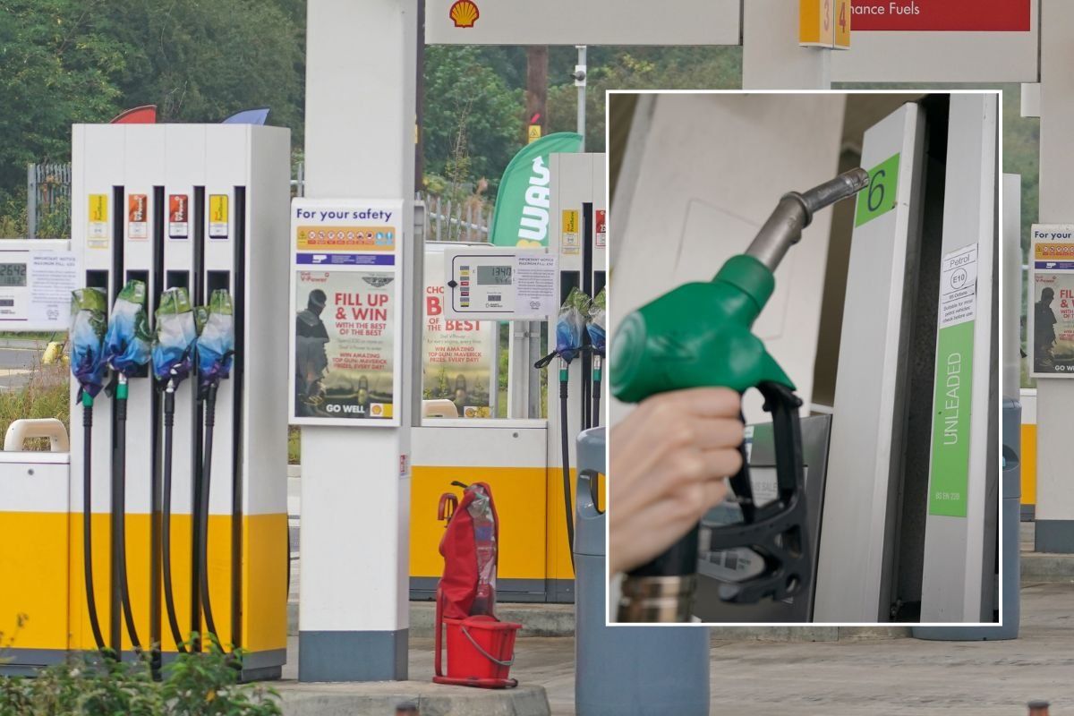 Petrol station and a petrol pump