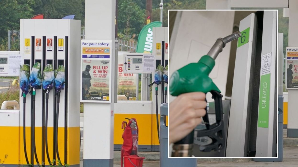 Petrol station and a petrol pump