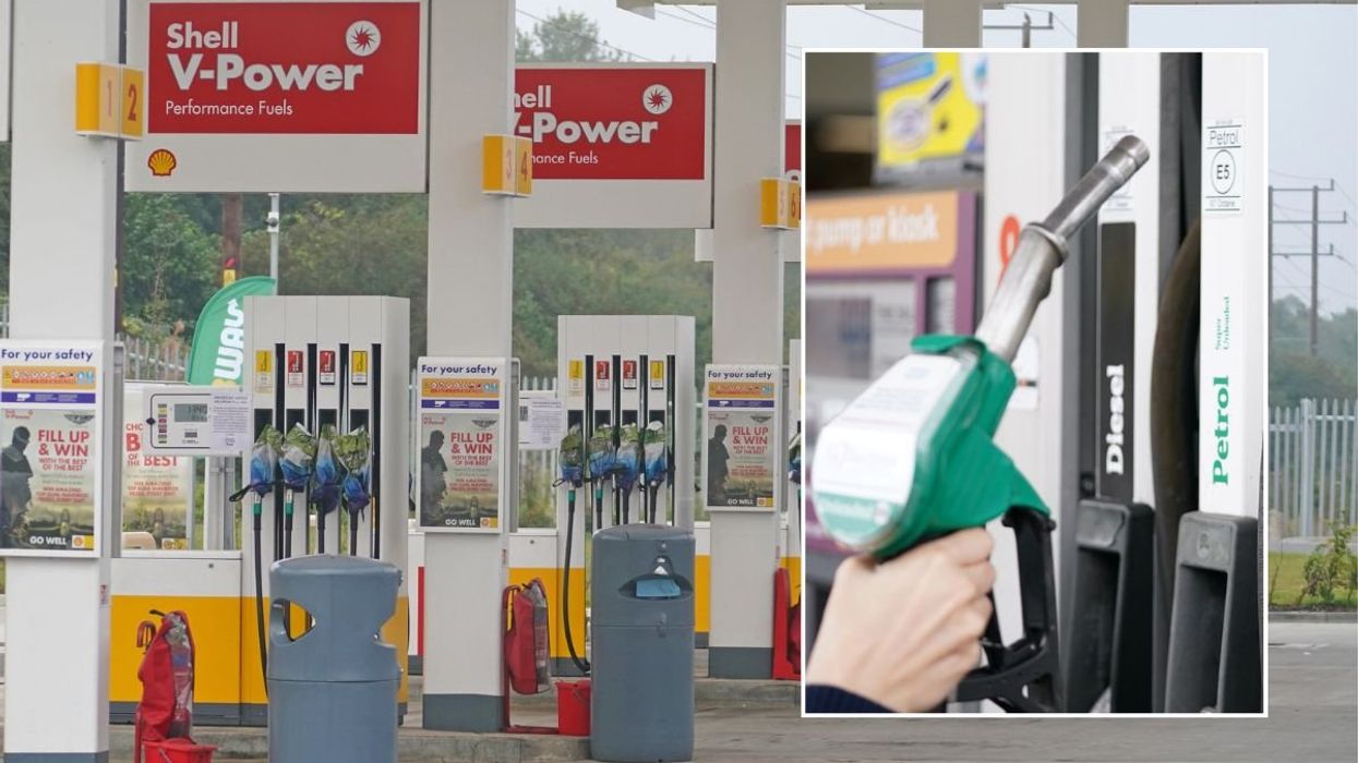 Petrol station and a petrol pump