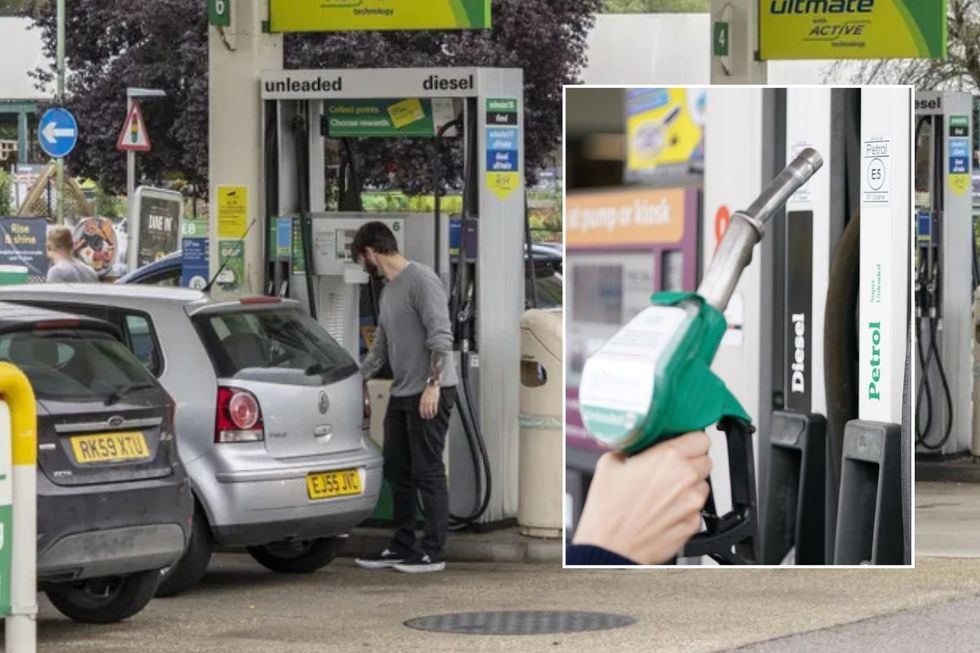 Petrol station and a petrol pump