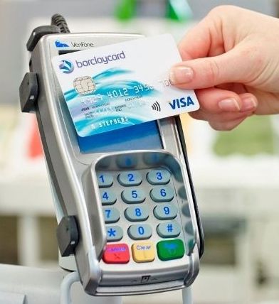 Petrol station and contactless card payment