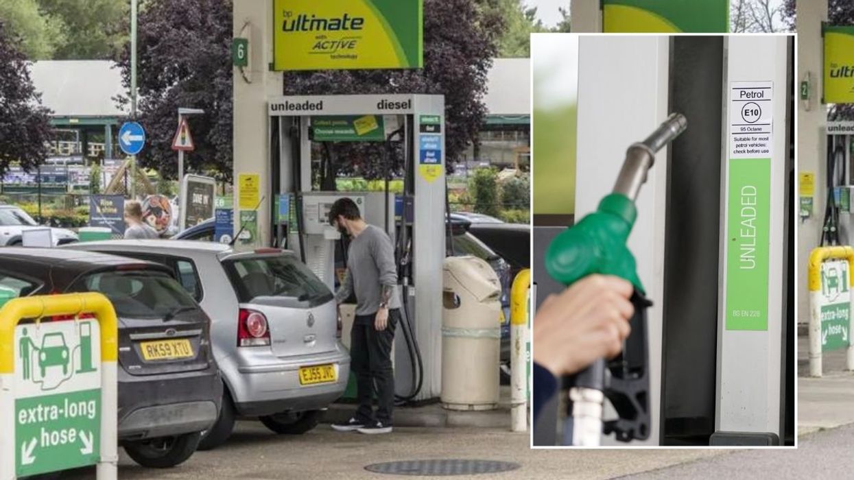 Petrol station and fuel pump