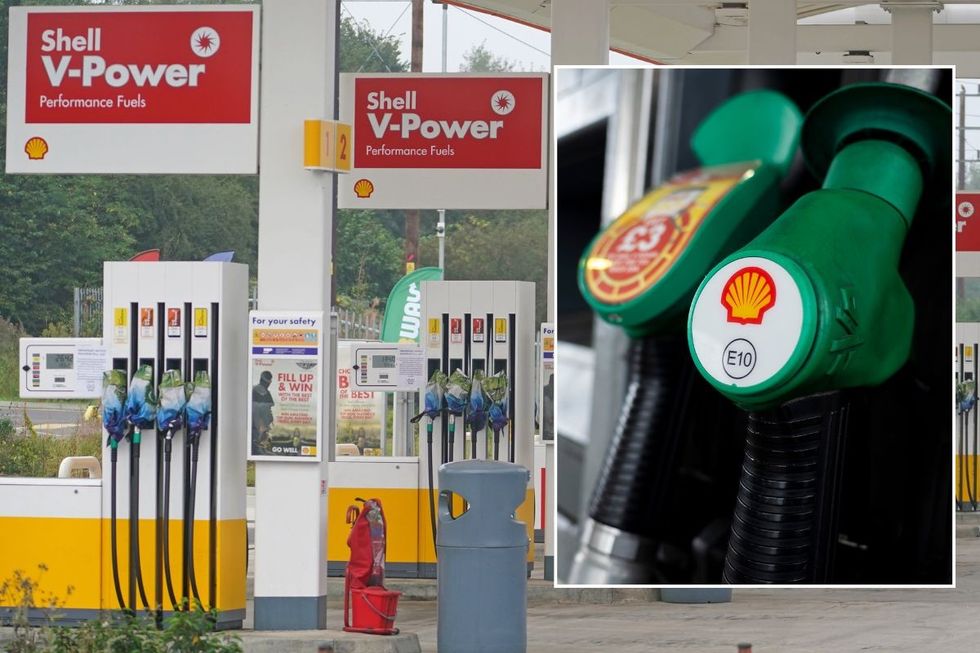 Petrol station and petrol pump