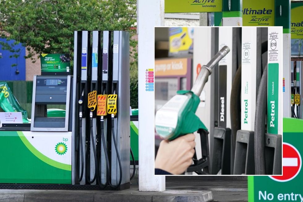 Petrol station and petrol pump
