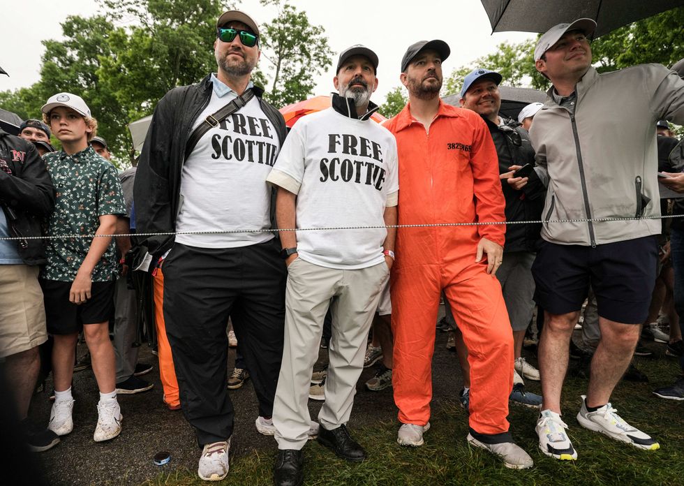 PGA Championship patrons wore 'Free Scottie' shirts