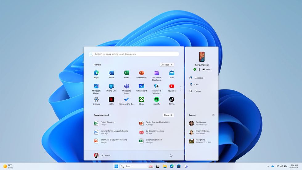 Phone Link menu shown to the side of the Start Menu