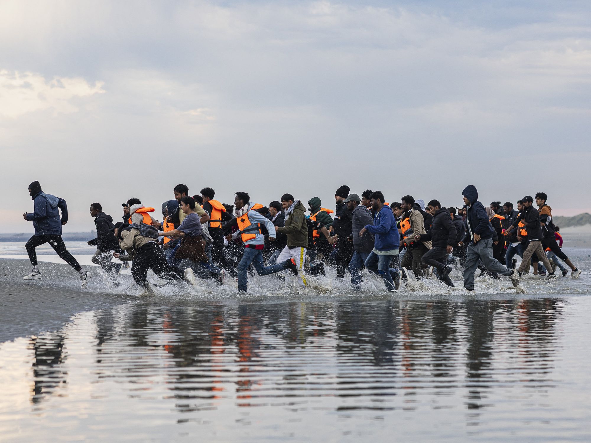 'There is no migrant crisis' declares influential charity - after 43,000 cross Channel in one year