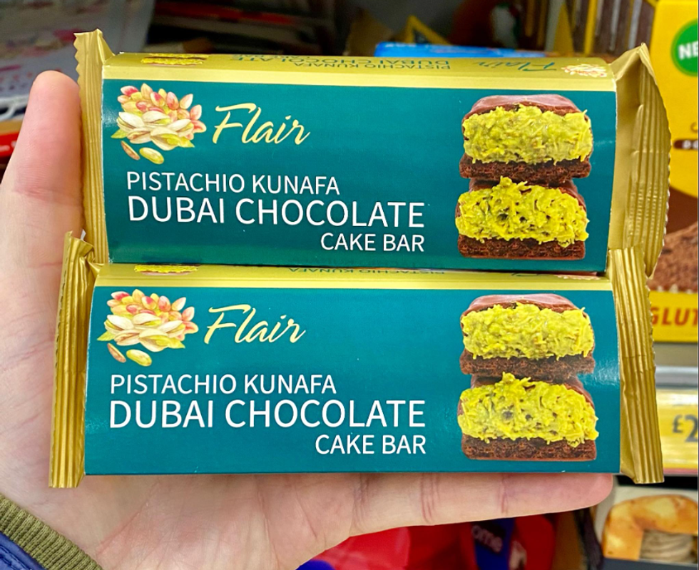Pistachio Kunafa Dubai Chocolate Cake Bar