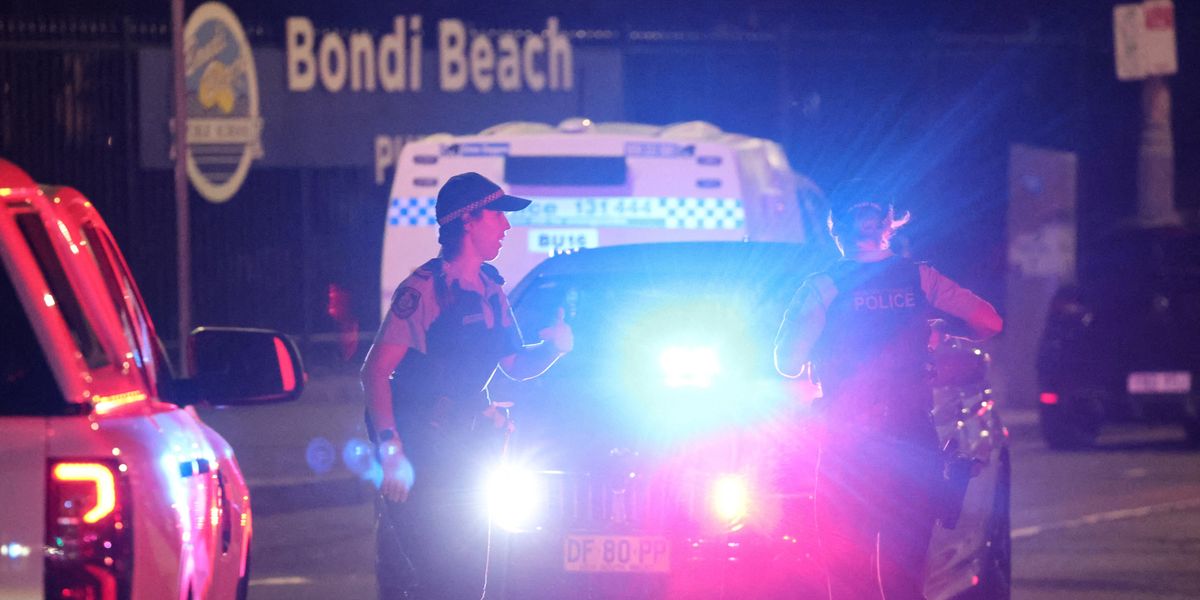 Bondi Beach shooting: Rabbi issues stark warning to British Jews in wake of Sydney shooting Bondi Beach shooting: Rabbi issues stark warning to British Jews in wake of Sydney shooting