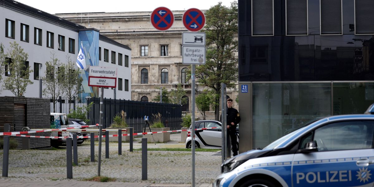 NextImg:Munich: Gunman shot outside Israeli Consulate was devout 18-year-old Muslim
