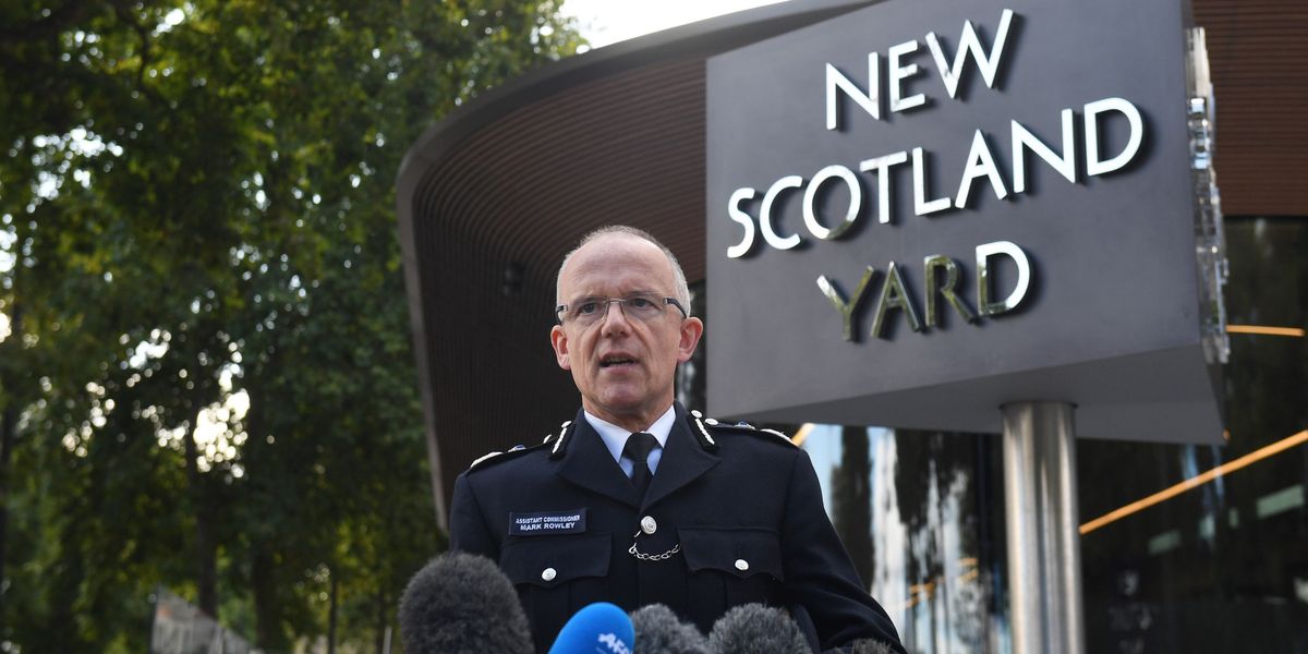 NextImg:HAVE YOUR SAY - Would you join the police today? COMMENT NOW