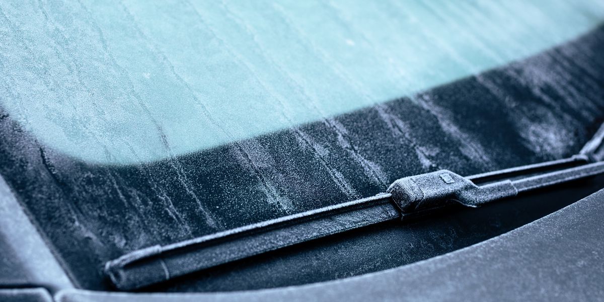 NextImg:Drivers face £100 on-the-spot fines for common mistake this winter - 'Stay vigilant'