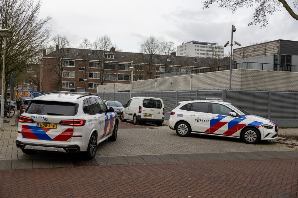 Police outside Amsterdam Jewish school