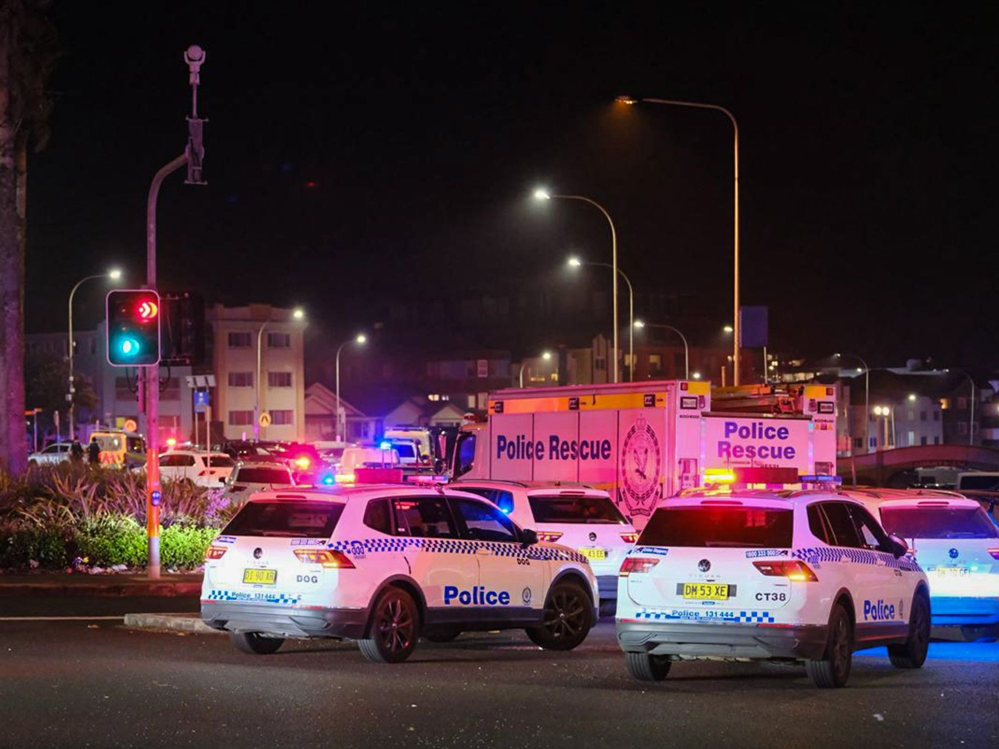 Police presence in Bondi remains high