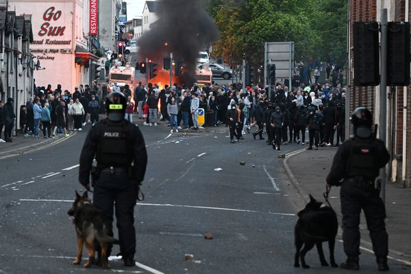 Police standoff with rioters in Northern Irealnd