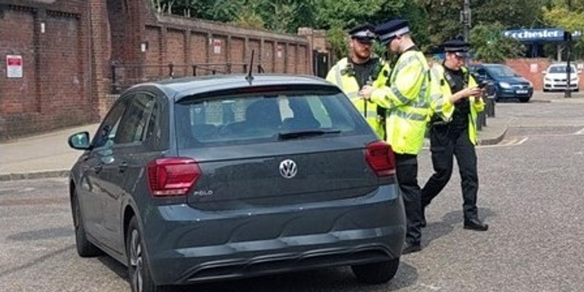 NextImg:Motorists face £600 fines and driving ban in the South East as road offences prompt police action