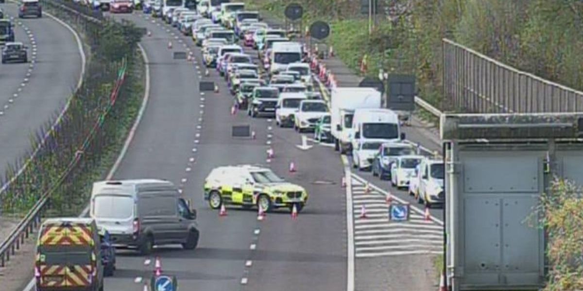 Police shut motorway near Gatwick for ‘several hours’ as drivers brace for Easter traffic chaos Police shut motorway near Gatwick for ‘several hours’ as drivers brace for Easter traffic chaos