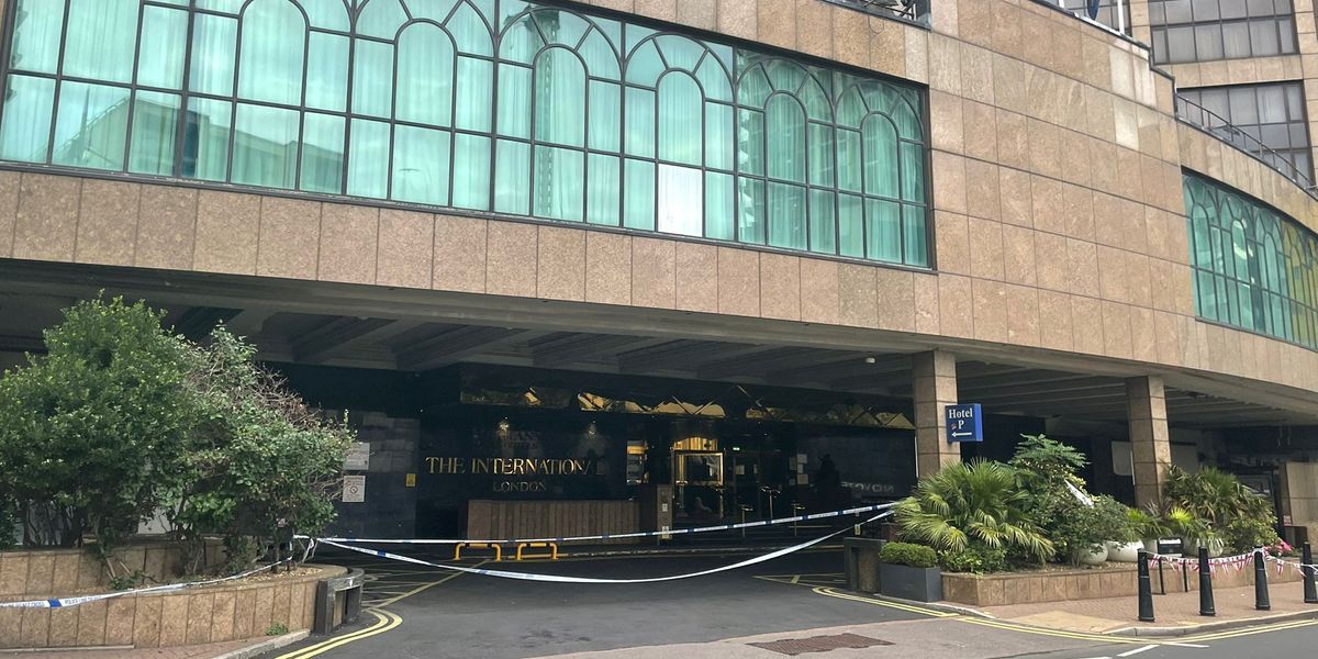 NextImg:Woman denies assaulting security guard after Canary Wharf hotel 'migrant enters flat'