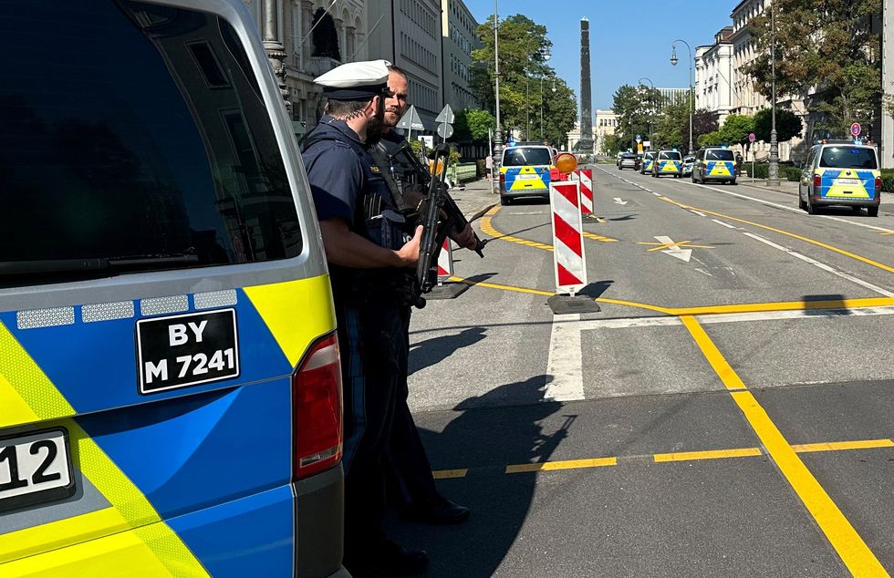 Police with guns in Munich