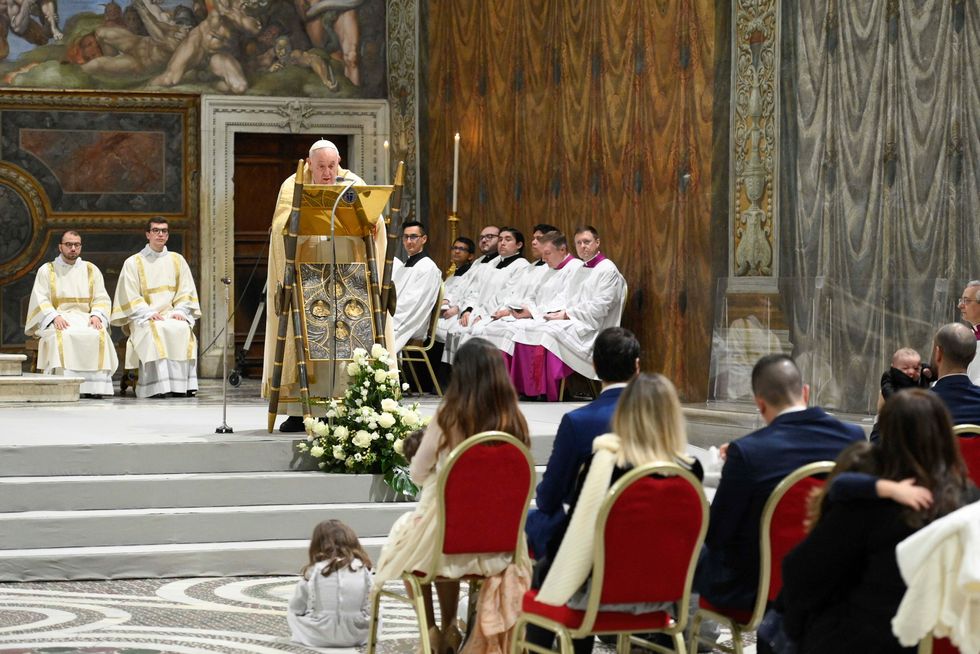 Pope Francis conducts a Mass in the Sistine Chapel at the Vatican, January 8, 2023. Divisione Produzione Fotografica/ Vatican Media/\u00adHandout via REUTERS ATTENTION EDITORS - THIS IMAGE WAS PROVIDED BY A THIRD PARTY.