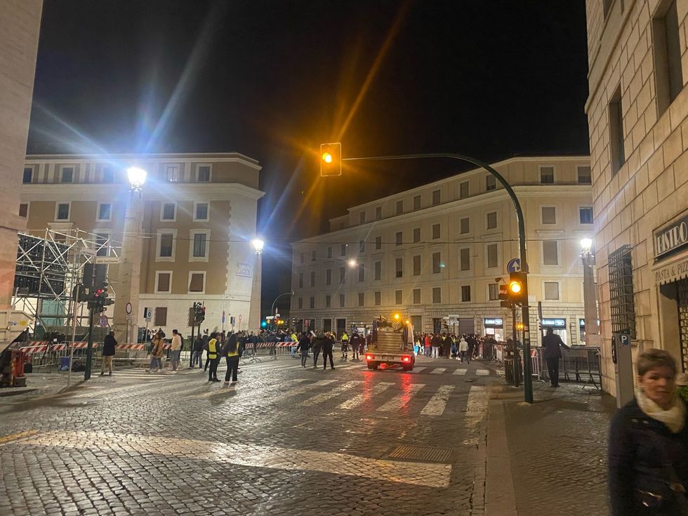 Pope Francis funeral: Mourners queuing through the night with tents and sleeping bags