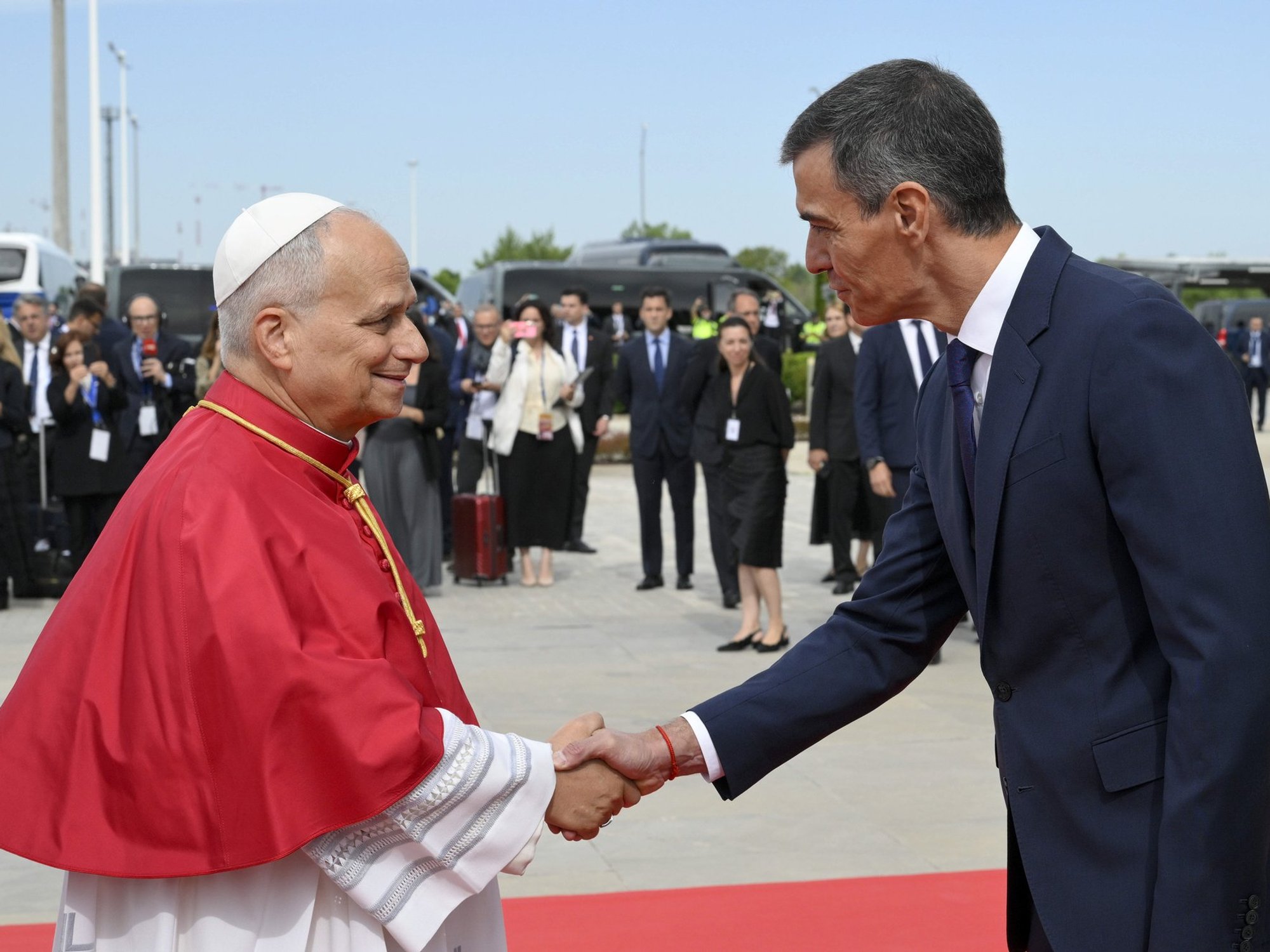 Pope Leo showers Spain with praise after country hands 500,000 migrants legal status