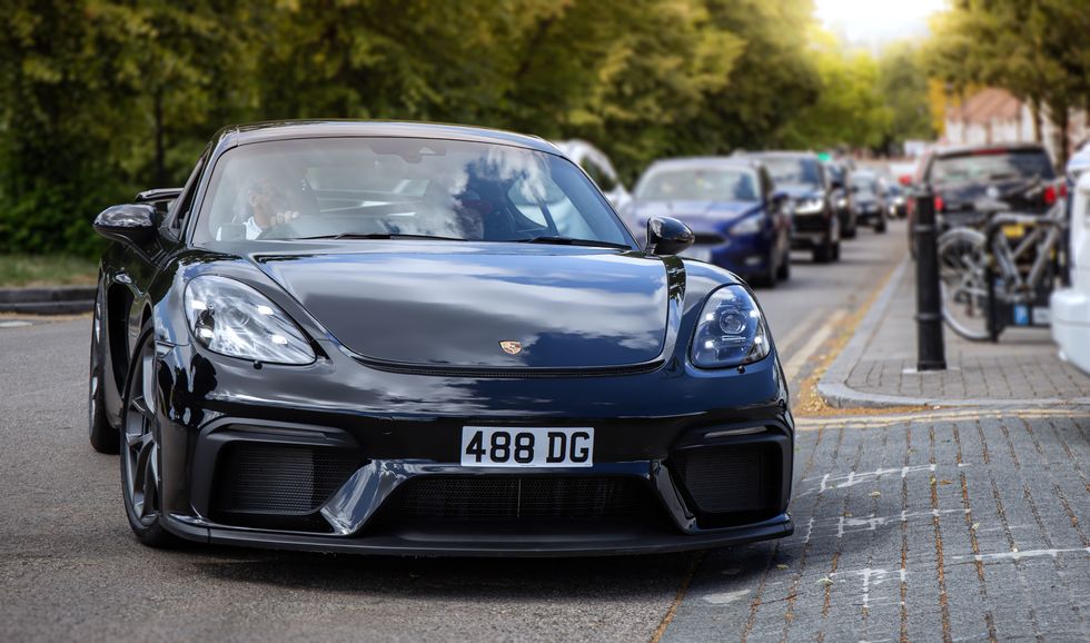 Porsche 718 Cayman GT4
