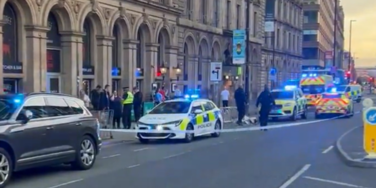 NextImg:Boy rushed to hospital after getting stabbed in Manchester city centre