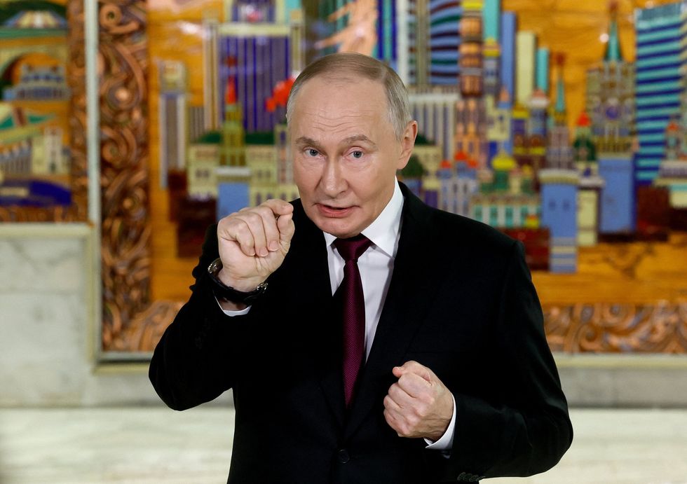 President Putin is expected to meet Donald Trump\u2019s special envoy Steve Witkoff and the US President's son-in-law Jared Kushner later today