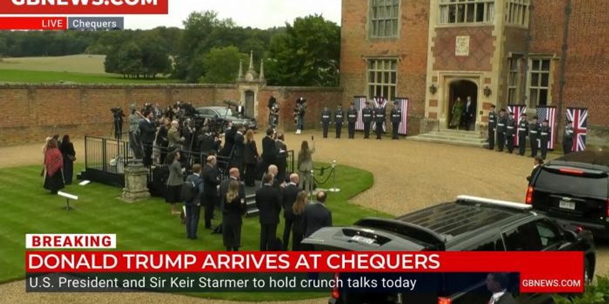 NextImg:WATCH: Prime Minister Sir Keir Starmer greets President Donald Trump at the door of Chequers