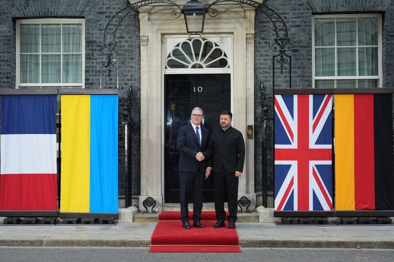 Thủ tướng Sir Keir Starmer và Volodymyr Zelensky