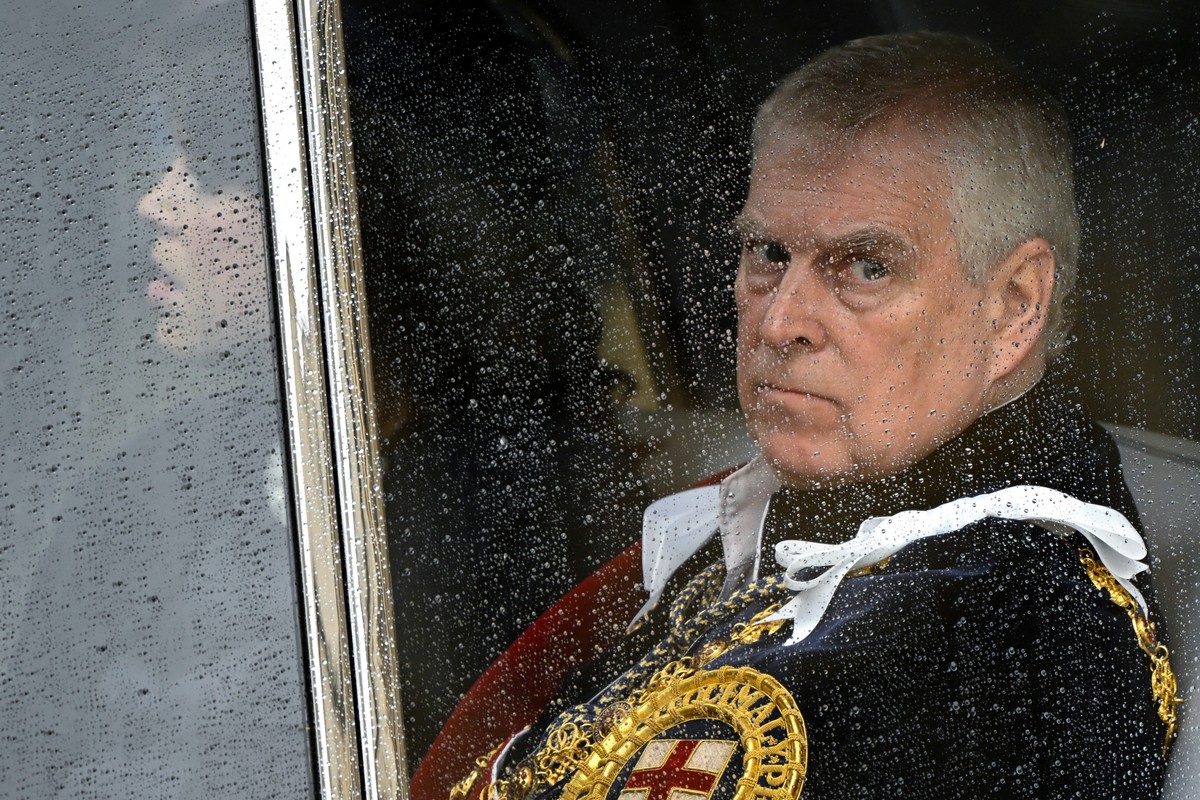 Prince Andrew 'has locked himself away in one room' after court