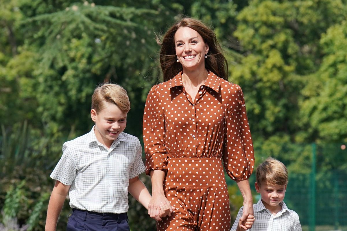 Принцесса миддлтон последние. Джордж сын Кейт Миддлтон. Кейт Миддлтон с сыном. Принц Джордж 2022. Принц Уильям и Кейт Миддлтон.