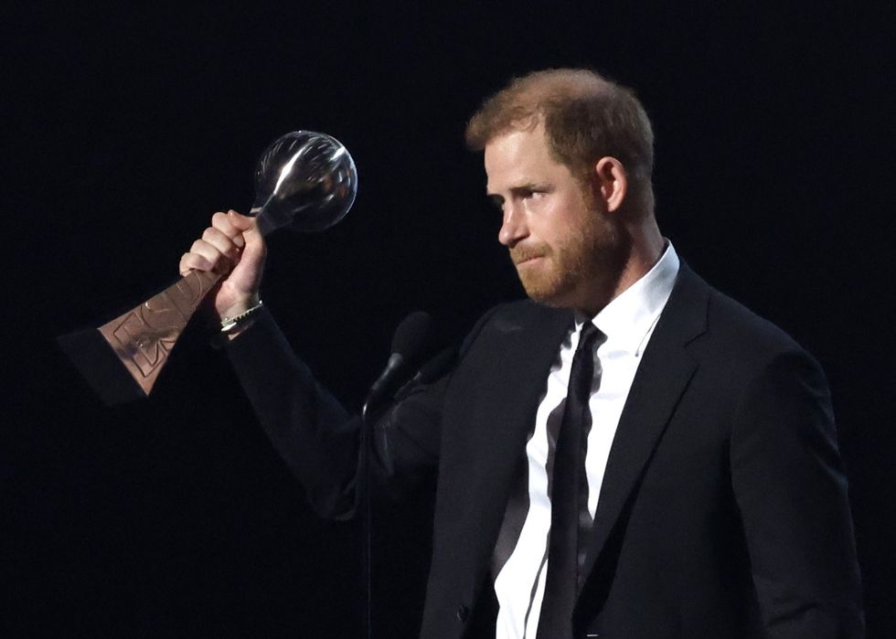 Prince Harry accepting ESPY
