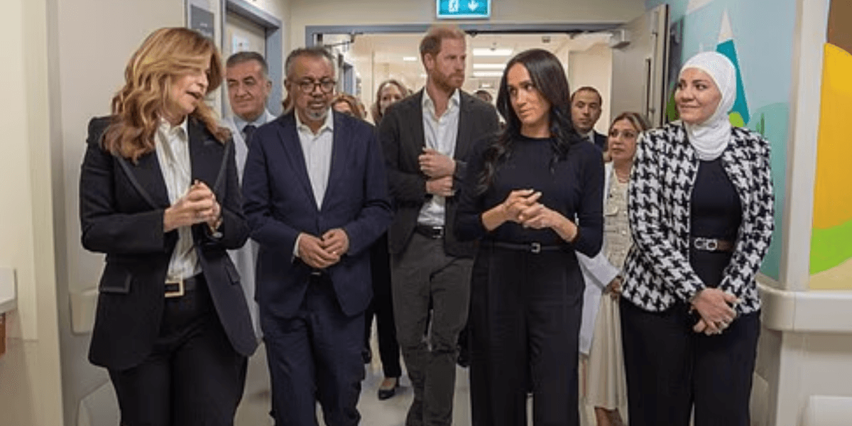 Prince Harry and Meghan Markle comfort parents as they meet children with cancer in Jordan Prince Harry and Meghan Markle comfort parents as they meet children with cancer in Jordan