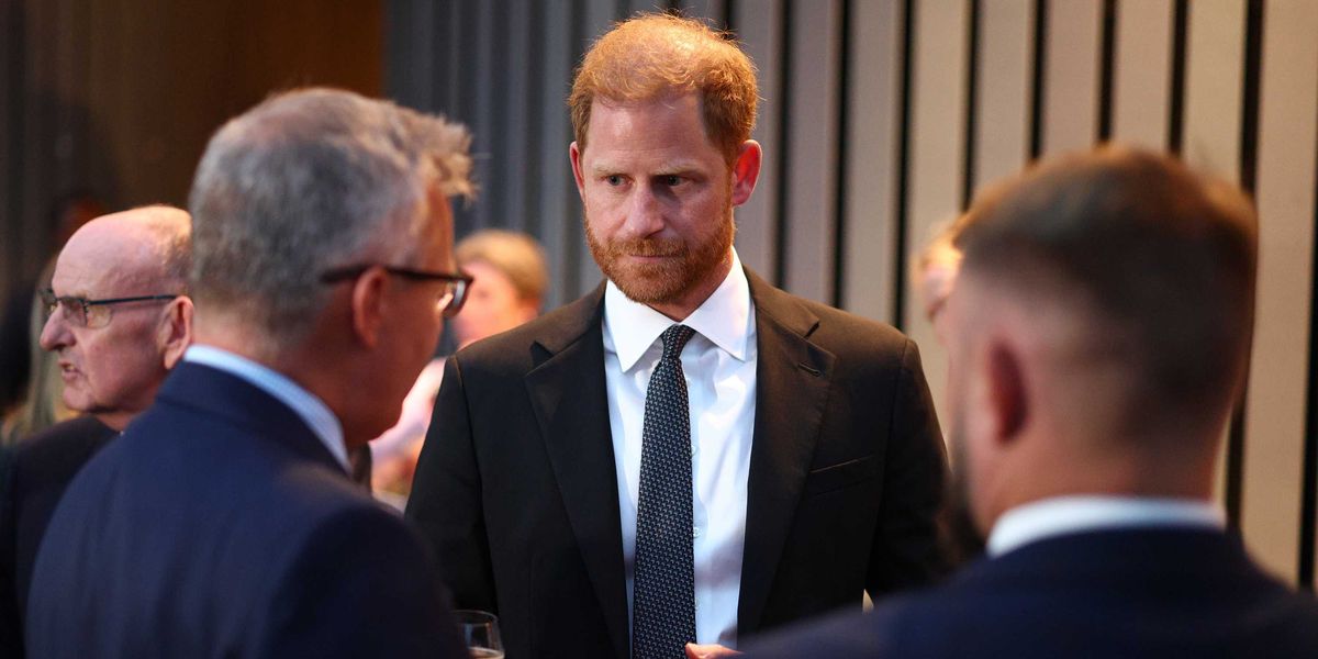 Prince Harry echoes Princess Diana with ‘men in grey suits’ swipe at Buckingham Palace aides Prince Harry echoes Princess Diana with ‘men in grey suits’ swipe at Buckingham Palace aides