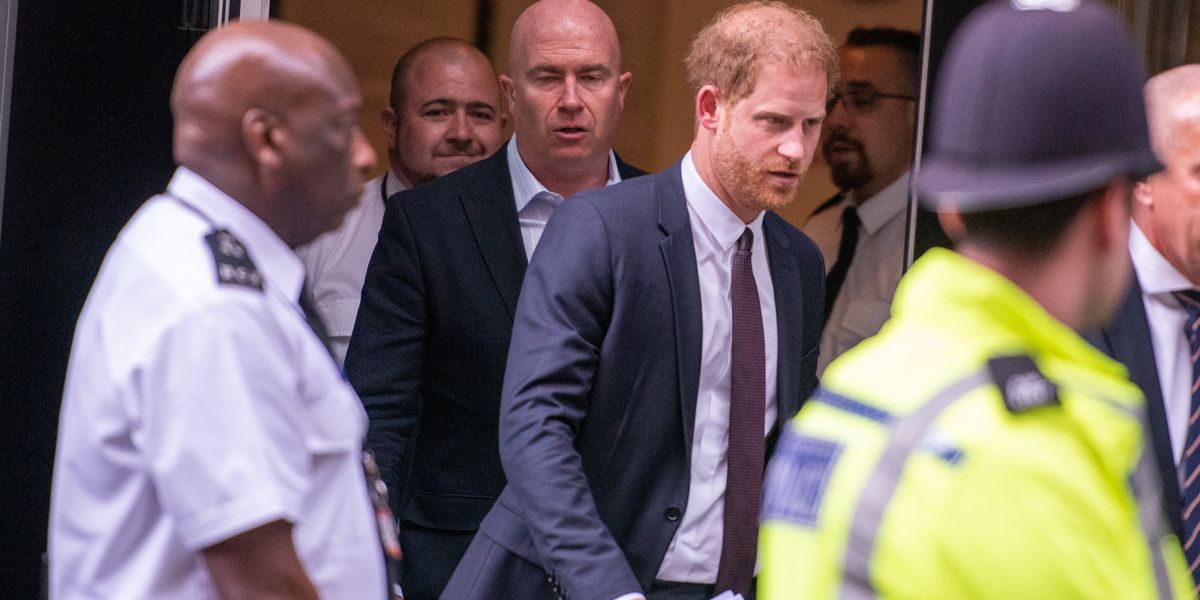 Prince Harry’s lawyers summon investigator accused of assault to appear in court Prince Harry’s lawyers summon investigator accused of assault to appear in court