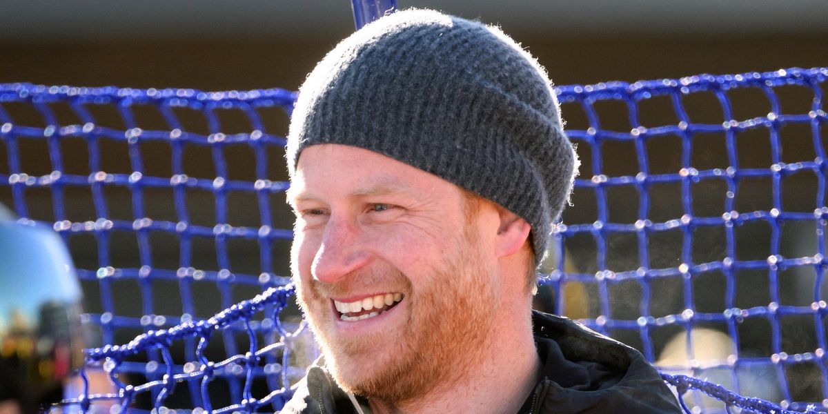 Prince Harry spotted skiing as he is all smiles days before Christmas Prince Harry spotted skiing as he is all smiles days before Christmas