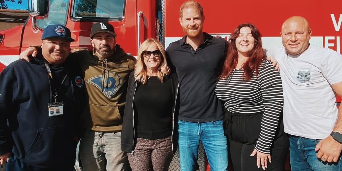 Prince Harry meets formerly incarcerated firefighters in California Prince Harry meets formerly incarcerated firefighters in California